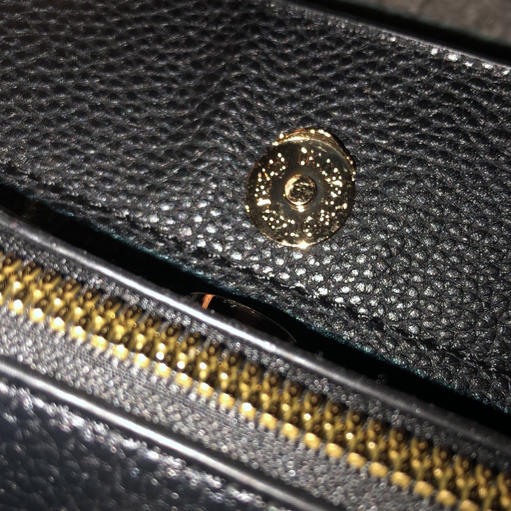 Donated. Crossbody leather purse - Picture 13 of 16